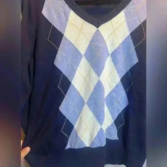 St. John’s bay checkered long sleeve sweater - Picture 2 of 6